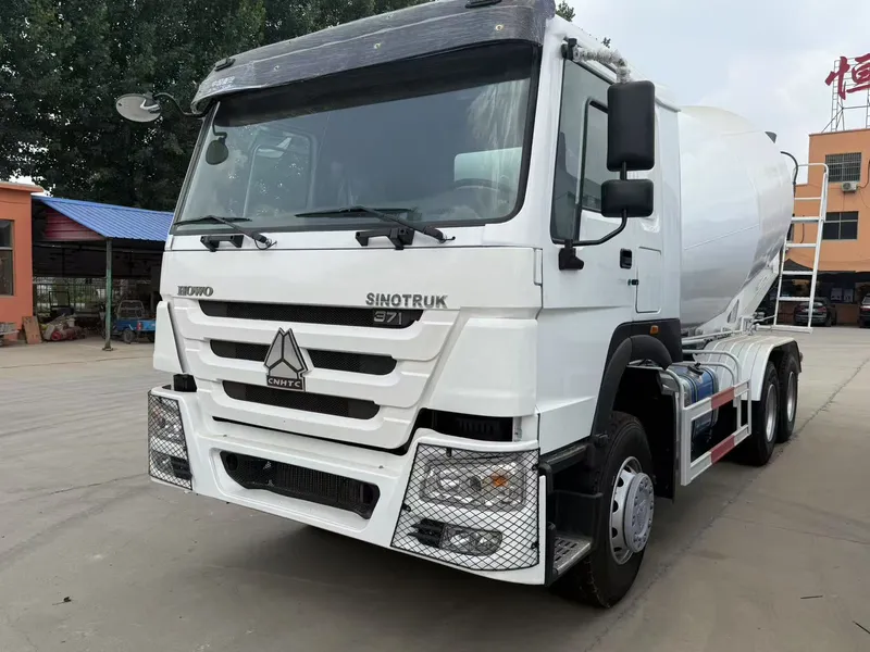 SINOTRUK HOWO 6×4 Concrete Mixer Truck — 371 hp Specifications