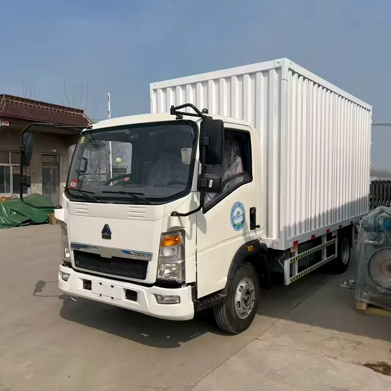 SINOTRUK HOWO 130HP 4x2 Box Truck