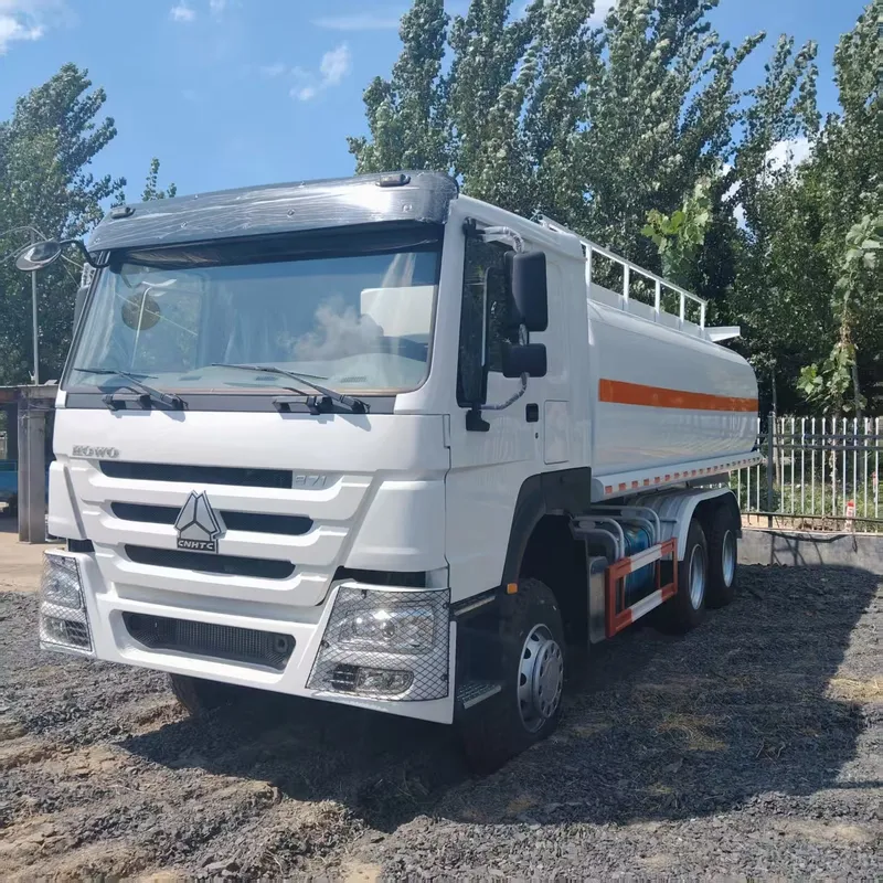 HOWO 6×4 fuel tanker truck