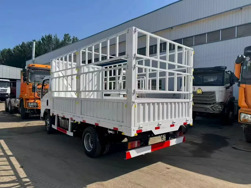 SINOTRUK HOWO 130 حصان 4x2 مجددة شاحنة بضائع