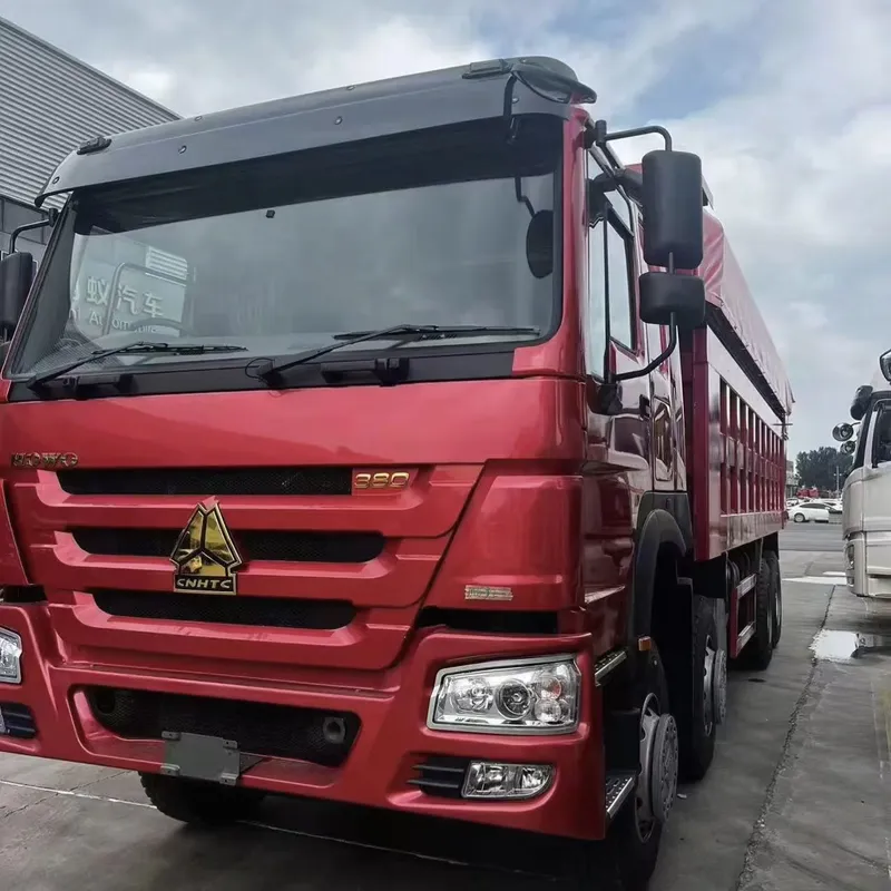 SINOTRUK HOWO 380 حصان 8x4 مجددة شاحنة قلابة