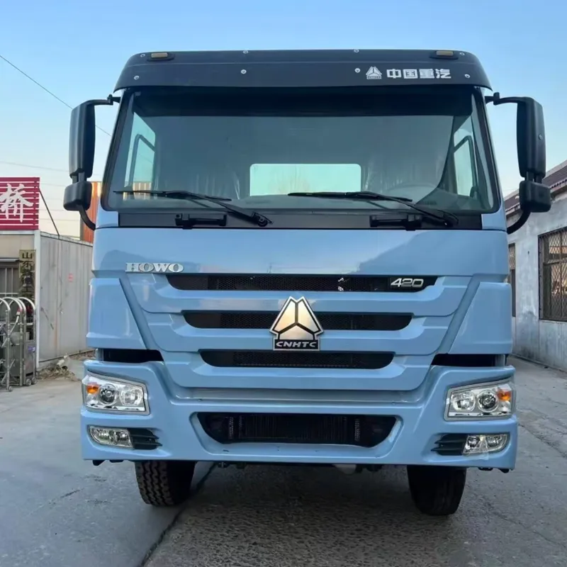 豪沃 6x4 牵引车,灰蓝色,420 马力