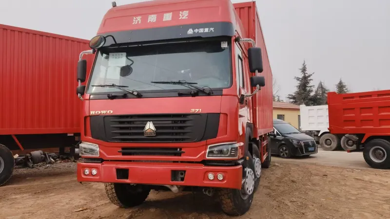 HOWO 8×4 Box Truck, 371HP